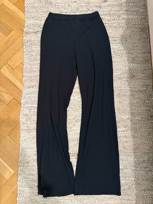 ASOS ριμπ γυναικείο παντελόνι με λάστιχο στη μέση σε μαύρο, μέγεθος M