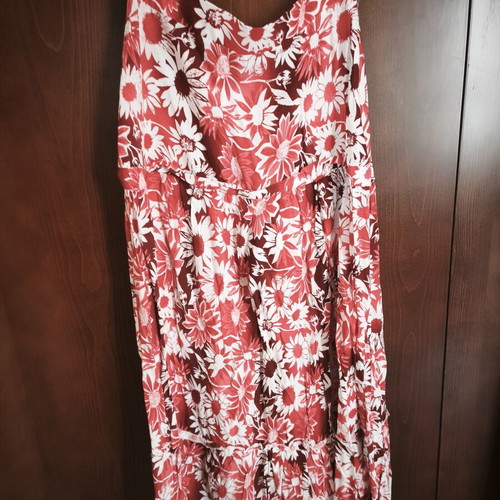Floral red skirt midi like new, size L