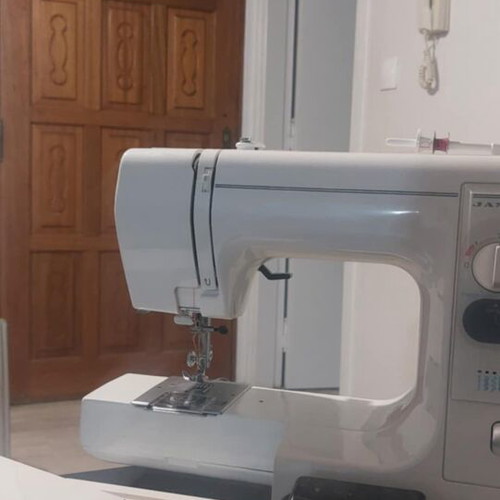 Janome My Style 22 sewing machine like new with original box