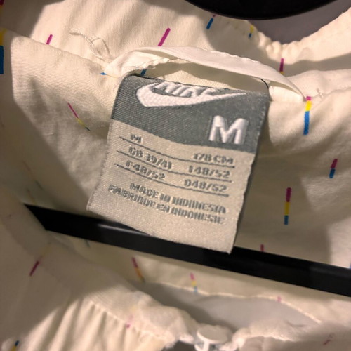 Nike Air Max Plus windbreaker jacket like new, size M, white and black