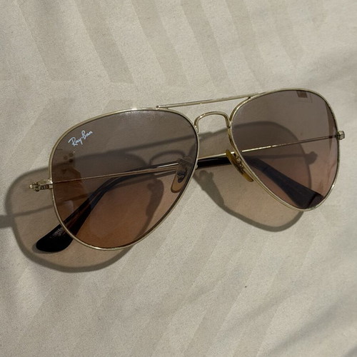 Rayban Aviator 3025 Large 001/51 sunglasses like new, gold