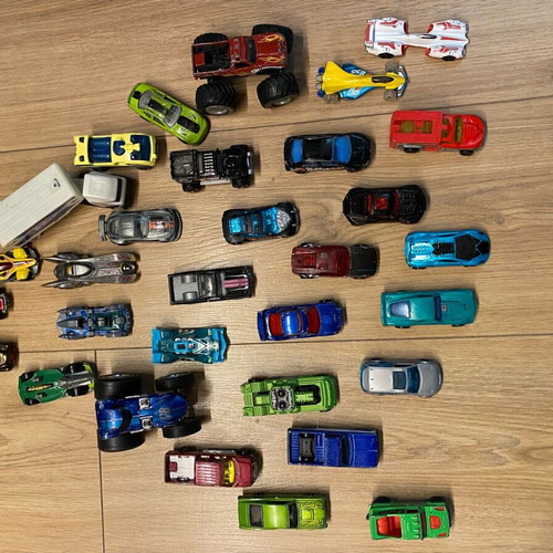 Hotwells toy cars and trucks like new