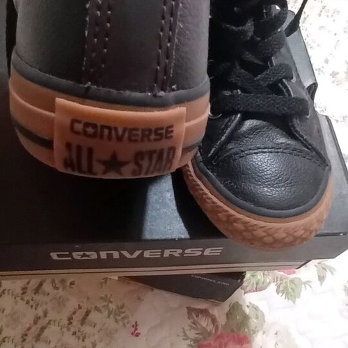 Converse leather shoes size 29 like new