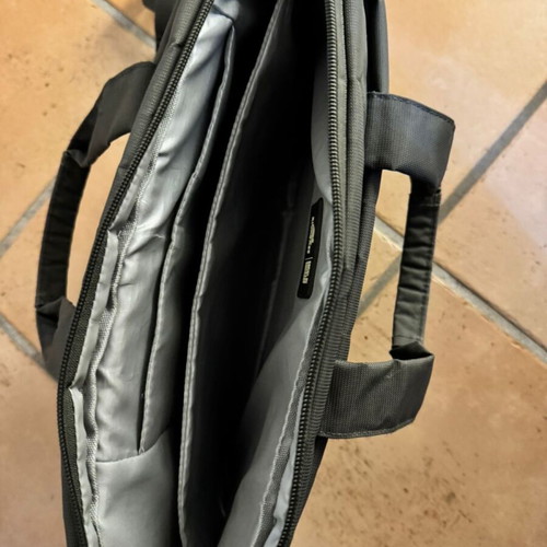 Rivacase 15.6" Central shoulder and hand bag grey like new
