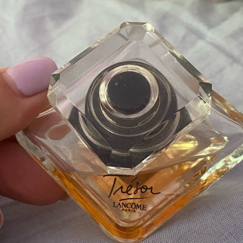 Lancôme Trésor Eau de Parfum 30ml used, iconic women's fragrance