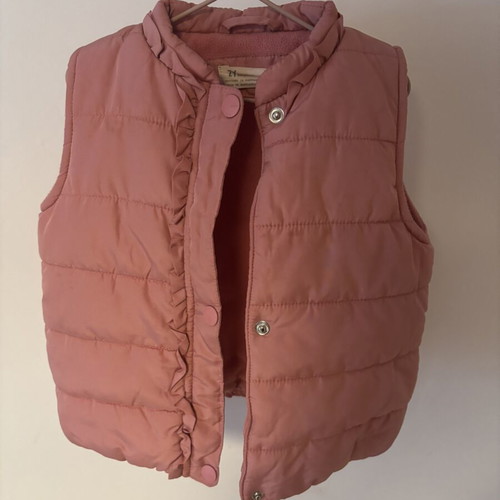 Zippy baby sleeveless jacket like new, button closure