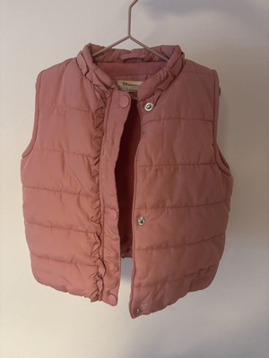 Zippy baby sleeveless jacket like new, button closure