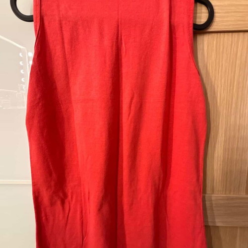 Sleeveless top red size M like new
