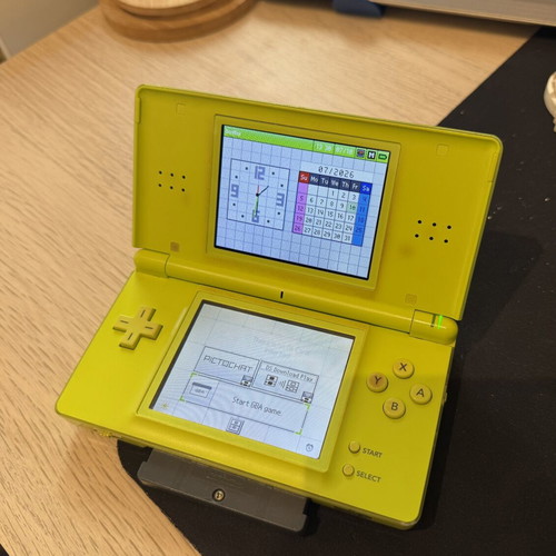 Nintendo DS Lite Lime Green used, reads GBA games only