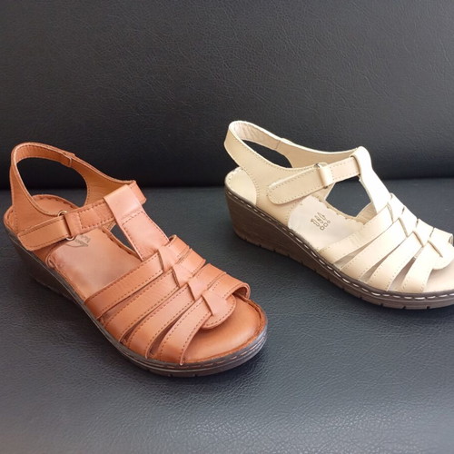 Leather platform sandals new, sizes 37-40, black and brown