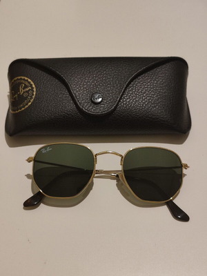 Ray-Ban Hexagonal Flat Lenses Sunglasses like new, gold frame green lenses