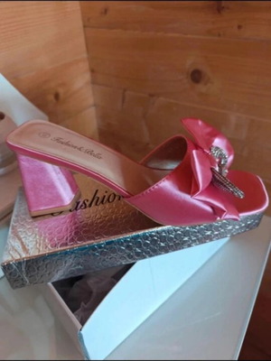 Pink platform sandals size 40 new