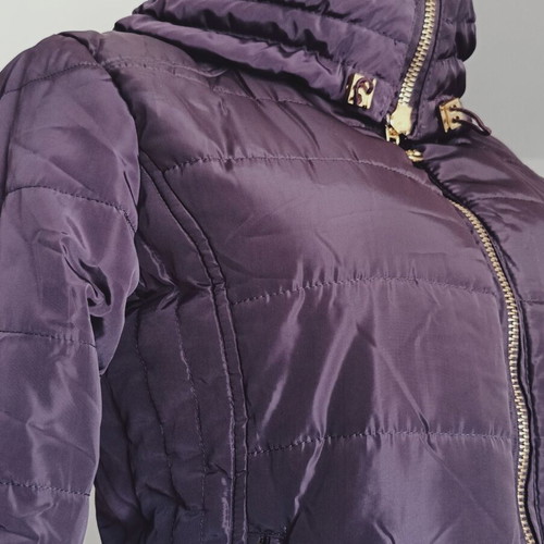 Zuiki women's short jacket size M like new, purple with gold zipper