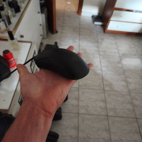 Razer Kraken X Lite headphones, DeathAdder V2 mouse, Erebus keyboard, i-jmb mousepad set