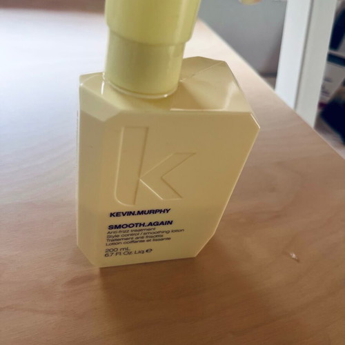 Kevin Murphy Smooth Again hair treatment used anti-frizz