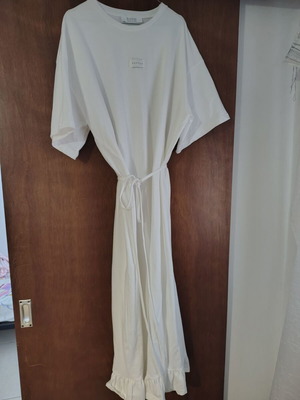 Arpyes Easy Living dress, white, size S/M