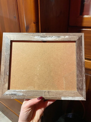 Wooden frame like new 22.5cm x 28.5cm