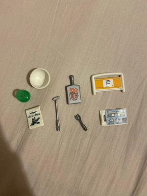 Playmobil used random pieces