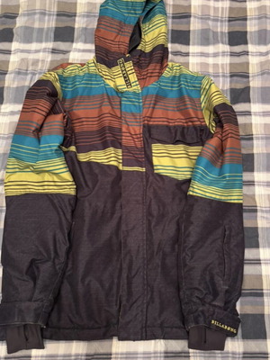 Billabong ski or hiking jacket with thermal insulation, like new, size S
