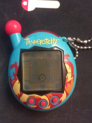 Tamagotchi 2004 vintage μεταχειρισμένο, λειτουργικό