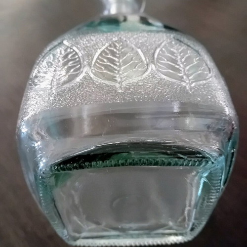 Vintage glass wine carafe like new with leaf pattern