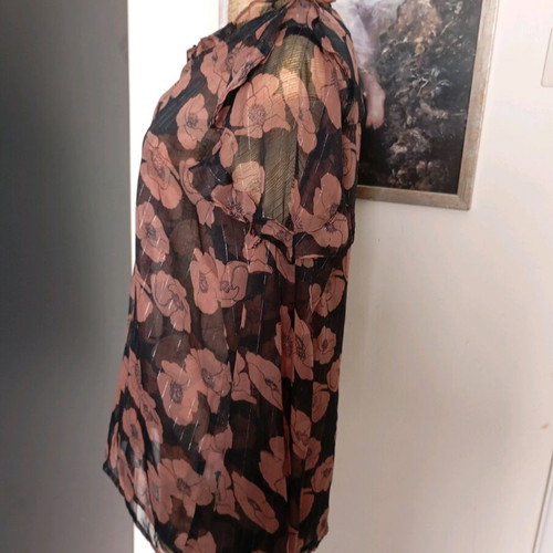 Neo Noir women's shirt size M like new