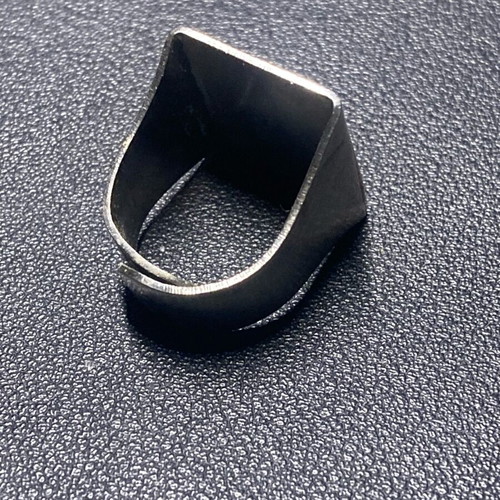 Ring with liquid glass tree design like new, multicolor