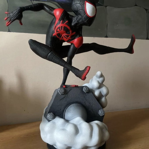 Miles Morales Spider-Man Collectible Figure Diorama new, high quality