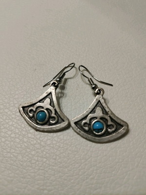 Triangle dangle earrings with stone like new