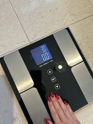 Digital Scale like new