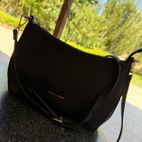 David Jones crossbody bag like new, black, spacious with strap