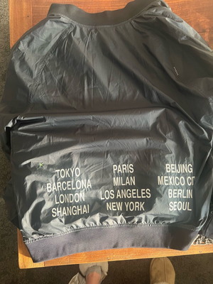Nike jacket black L like new