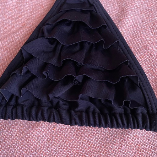 Triangle bikini top black used, one size