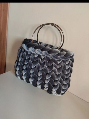 Handbag handmade with velvet marshmallow yarn gray silver new