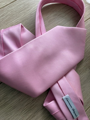 Silk tie pink new