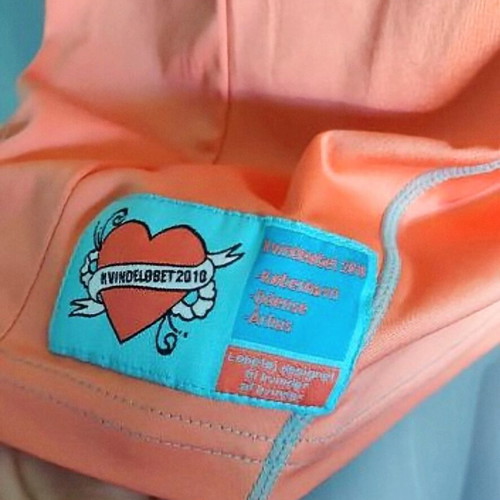 Sports shirt made of dense lycra like new, elastic fit