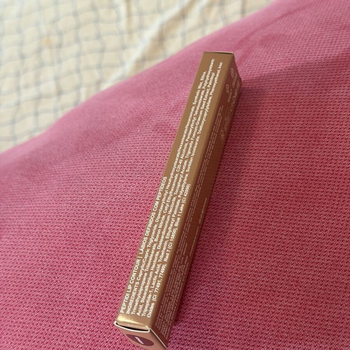 Strech lip contour pen new unused