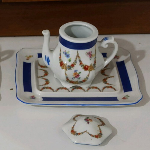 Miniature teapot with lid like new, Bavarian porcelain Limoge