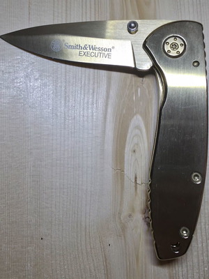 Pack of 9 knives used