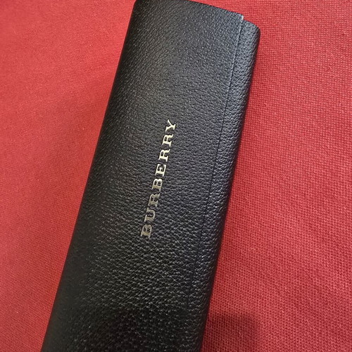 Burberry sunglasses case, black