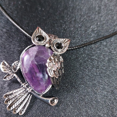 Necklace with amethyst semi-precious stone new