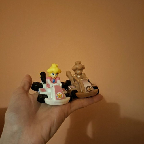 Super Mario figures like new