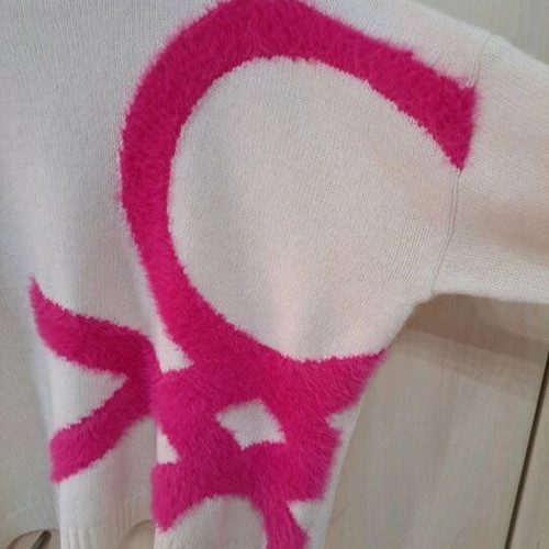 Benetton women's sweater new, white with fuchsia design