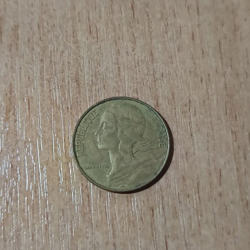 French 20 Centimes Coin 1974 used, Marianne design