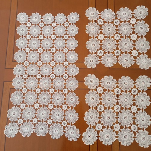 Doilies like new