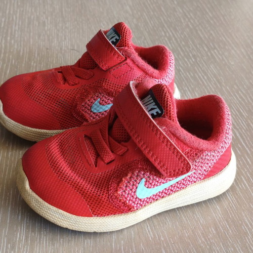 Nike Revolution 3 toddler shoes like new, red, size 19.5