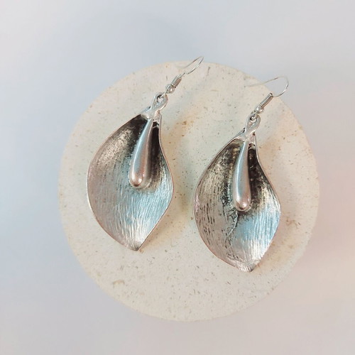 Calla flower women's earrings new, silver with textured embossed design