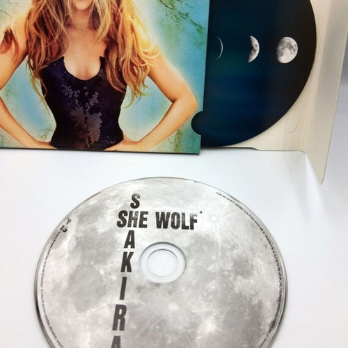 Shakira She Wolf CD like new, pop
