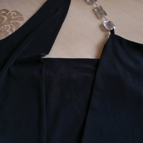 Elastic black strapless blouse with rhinestones like new, size L