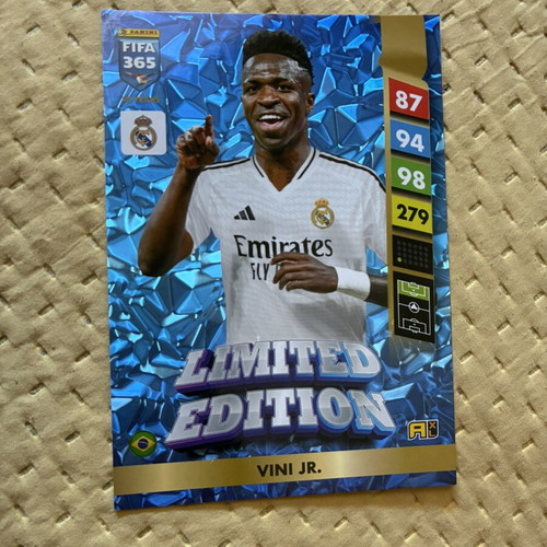 Vinicius card XL Adrenalyn FIFA 365 limited edition